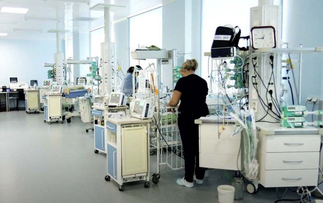 У Києві Центр кардіології та кардіохірургії залишиться відкритим, про що повідомило керівництво установи. 1