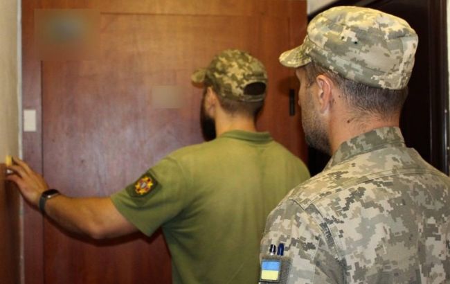 У Києві кількість груп оповіщення територіальних центрів комплектування зросла на 40%. 1