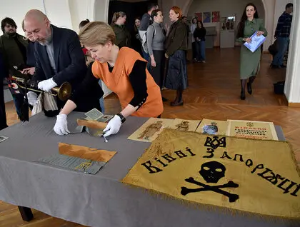 У Києві презентували історичну колекцію з понад 1500 артефактів - фоторепортаж 13