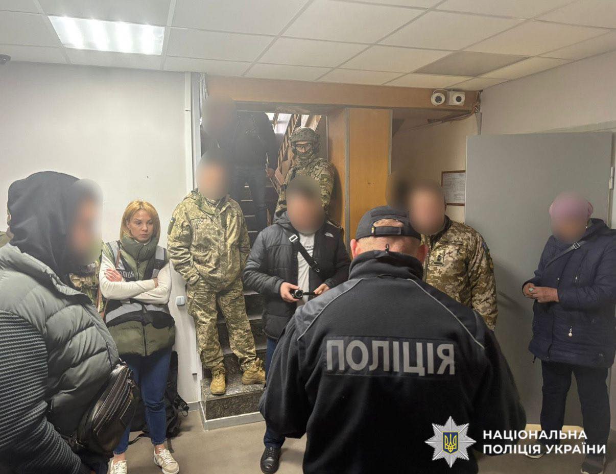 У Київській області посадовець організував схему для ухилення від мобілізації. 2