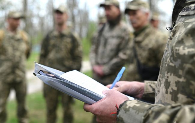У Міністерстві оборони України визнали ганебні випадки, що мали місце в територіальних центрах комплектування. У Міністерстві оборони України визнали ганебні випадки, що мали місце в територіальних центрах комплектування. 1