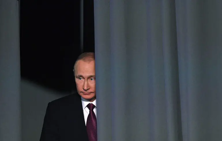Удари України по всій Росії змушують Путіна ховатись у бункерах Удари України по всій Росії змушують Путіна ховатись у бункерах 1