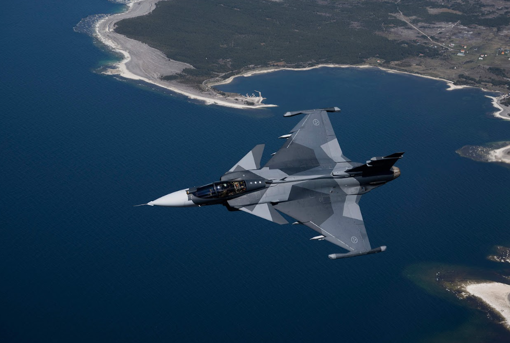 Україна отримає літаки Gripen вже цієї зими. Україна отримає літаки Gripen вже цієї зими. 2