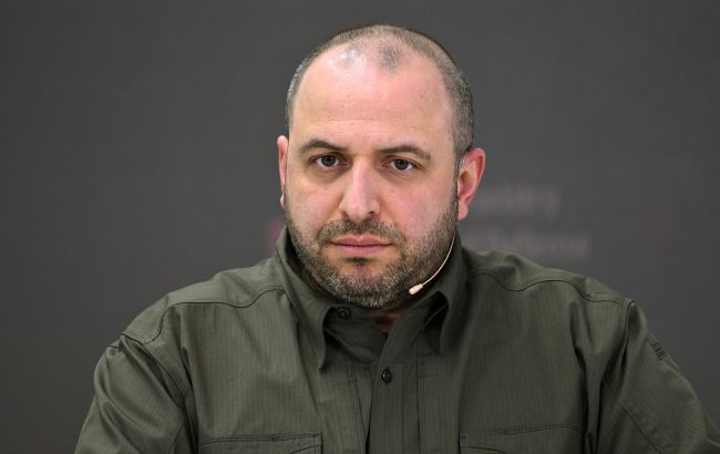 Умеров Уиткофф, головний представник України на переговорах 2026 року, вирушає до Майамі. Умеров Уиткофф, головний представник України на переговорах 2026 року, вирушає до Майамі. 1