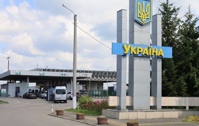 Виїзд за кордон - усі жінки можуть безперешкодно перетинати кордон з 20 травня, повідомляє Державна прикордонна служба України. 1
