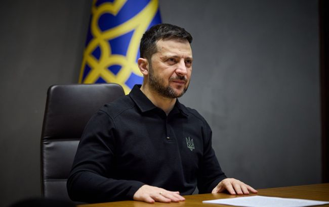 Володимир Зеленський провів зустріч із Кіром Стармером, під час якої обговорювали підтримку України та можливість нових переговорів. Володимир Зеленський провів зустріч із Кіром Стармером, під час якої обговорювали підтримку України та можливість нових переговорів. 1