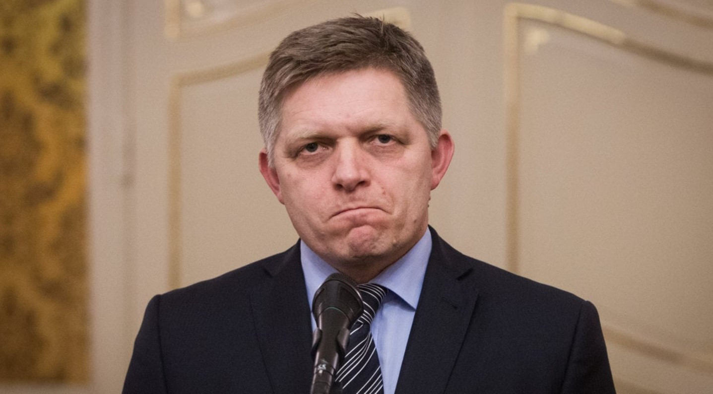 Європарламент підтримав замороження коштів ЄС для Словаччини Європейський парламент ухвалив рішення про призупинення фінансових коштів Європейського Союзу для Словаччини. 1