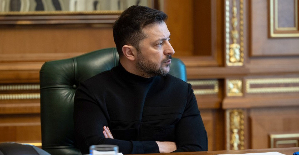 Зеленський доручив Кабміну пришвидшити приватизацію "Сенс банку" Зеленський дав завдання Кабінету Міністрів прискорити процес приватизації "Сенс банку". 1