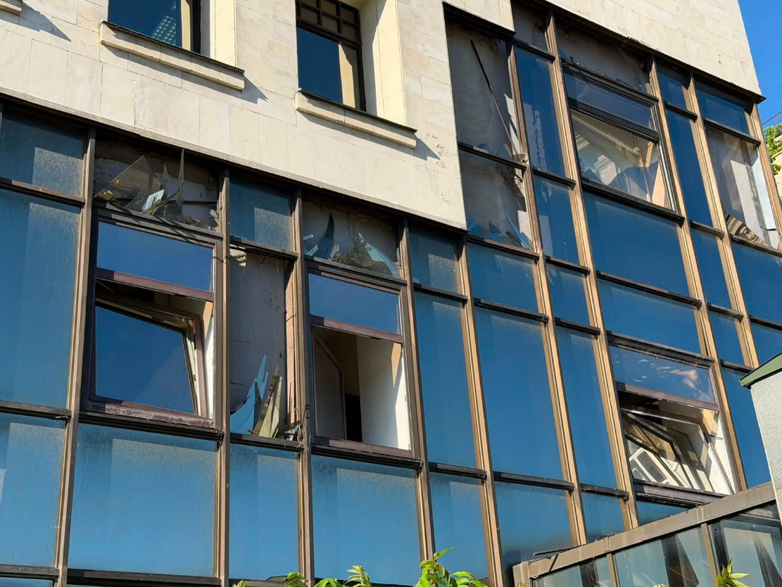 15 червня внаслідок обстрілу Києва було пошкоджено будівлю Вищого антикорупційного суду. Подробиці та фотографії інциденту. 2