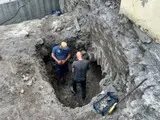 Археологи, які проводять розкопки Окольного замку, виявили вежу, що була засипана три століття тому, неподалік від бастіону Чорторийських. Фотографії знахідки представлені нижче. 3