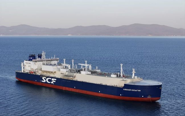 Данія продовжує здійснювати ремонт російських газових танкерів, незважаючи на санкції, введені проти Російської Федерації. 1