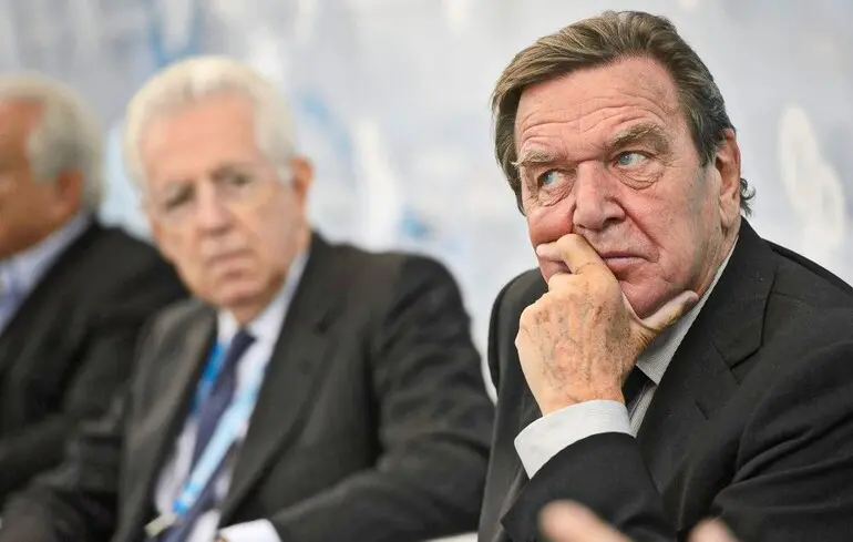 Екс-канцлер Німеччини Герхард Шредер прибув до столиці Росії. 1