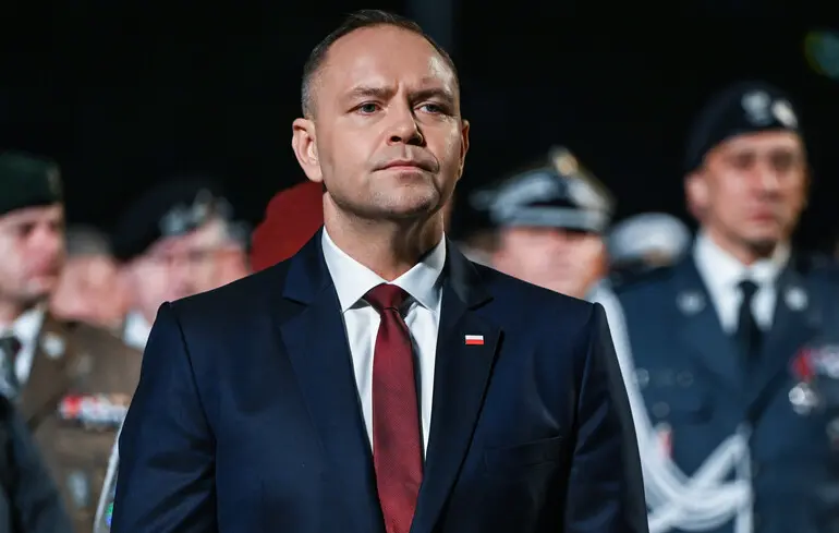 Канцелярія президента Польщі висловила свою позицію щодо позбавлення Володимира Зеленського Ордена Білого Орла. 1