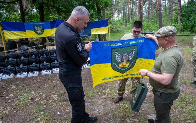 Київ передав нову партію безпілотних літальних апаратів для Збройних сил України. 1