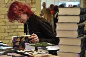 Книга "Полтавський повіт" була написана автором, який пережив ГУЛАГ, а її публікація відбулася через століття після написання. 4