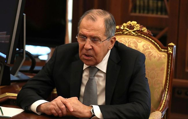 Лавров зазначив, що Росія надає перевагу дипломатичним засобам для досягнення своїх цілей в Україні. 1