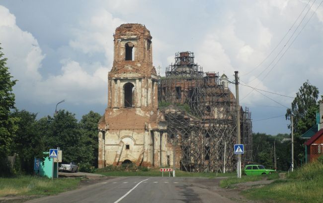 У Юнаківці Сумської області російські війська знищили старовинну церкву - Храм Різдва Богородиці. 1