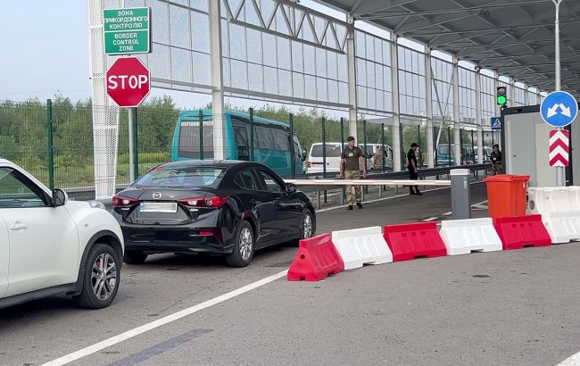 Виїзд за кордон з кредитом або під час лікарняного - кому заборонять покидати Україну, роз’яснення Міністерства внутрішніх справ. 1