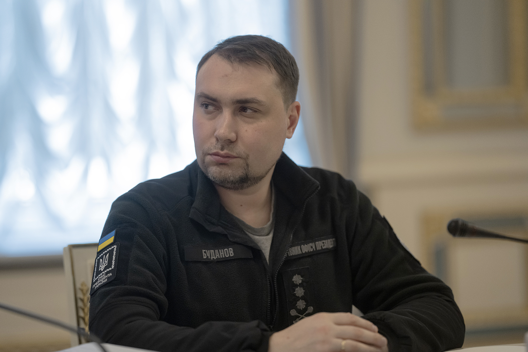 Володимир Зеленський має напружені стосунки з Кирилом Будановим та Михайлом Федоровим – які події відбуваються у владі після відставки Андрія Ермака. 2