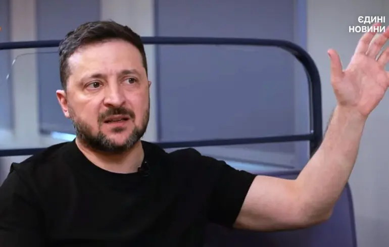 Зеленський надав Лукашенку тиждень для виведення техніки, що здійснює коригування вогню. 1