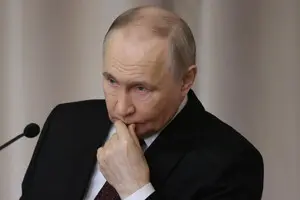 Зеленський рішуче відреагував на заяви Путіна, зазначивши, що той не має наміру завершувати конфлікт. 2