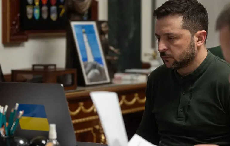 Зеленський рішуче відреагував на заяви Путіна, зазначивши, що той не має наміру завершувати конфлікт. 1