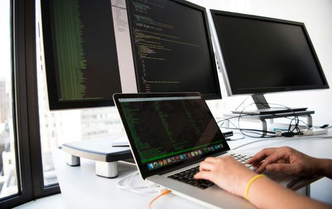 Звільнення в ІТ-сфері - 17% фахівців втратили роботу лише за рік. 1