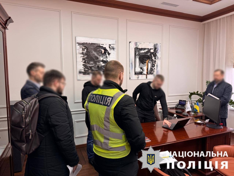 Правоохоронці проводять обшуки у провідних фармвиробників Києва (фото) 5