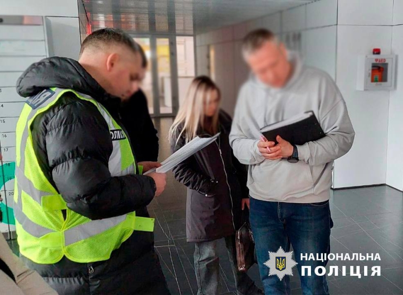 Правоохоронці проводять обшуки у провідних фармвиробників Києва (фото) 3