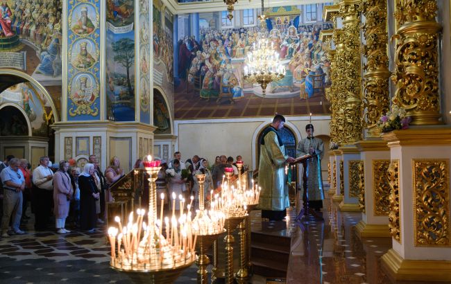 Собор 12 апостолів по новому календарю ПЦУ сьогодні - 30 червня свято, як відзначають 1
