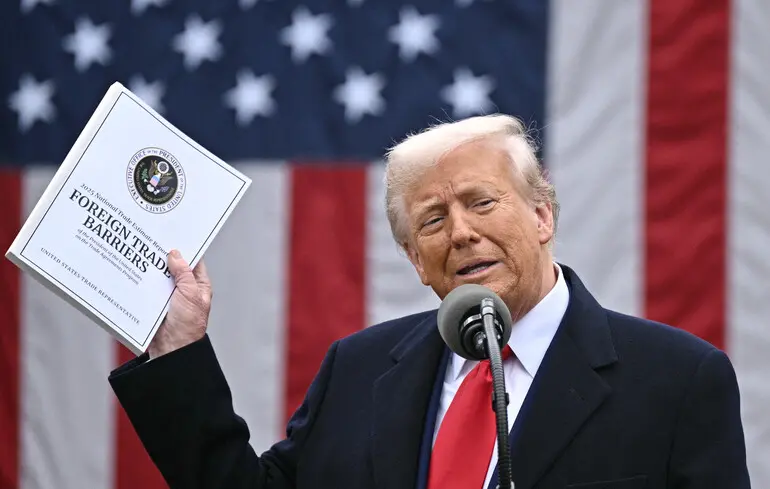 Тарифи від Трампа - у Білому домі розказали про дати 1